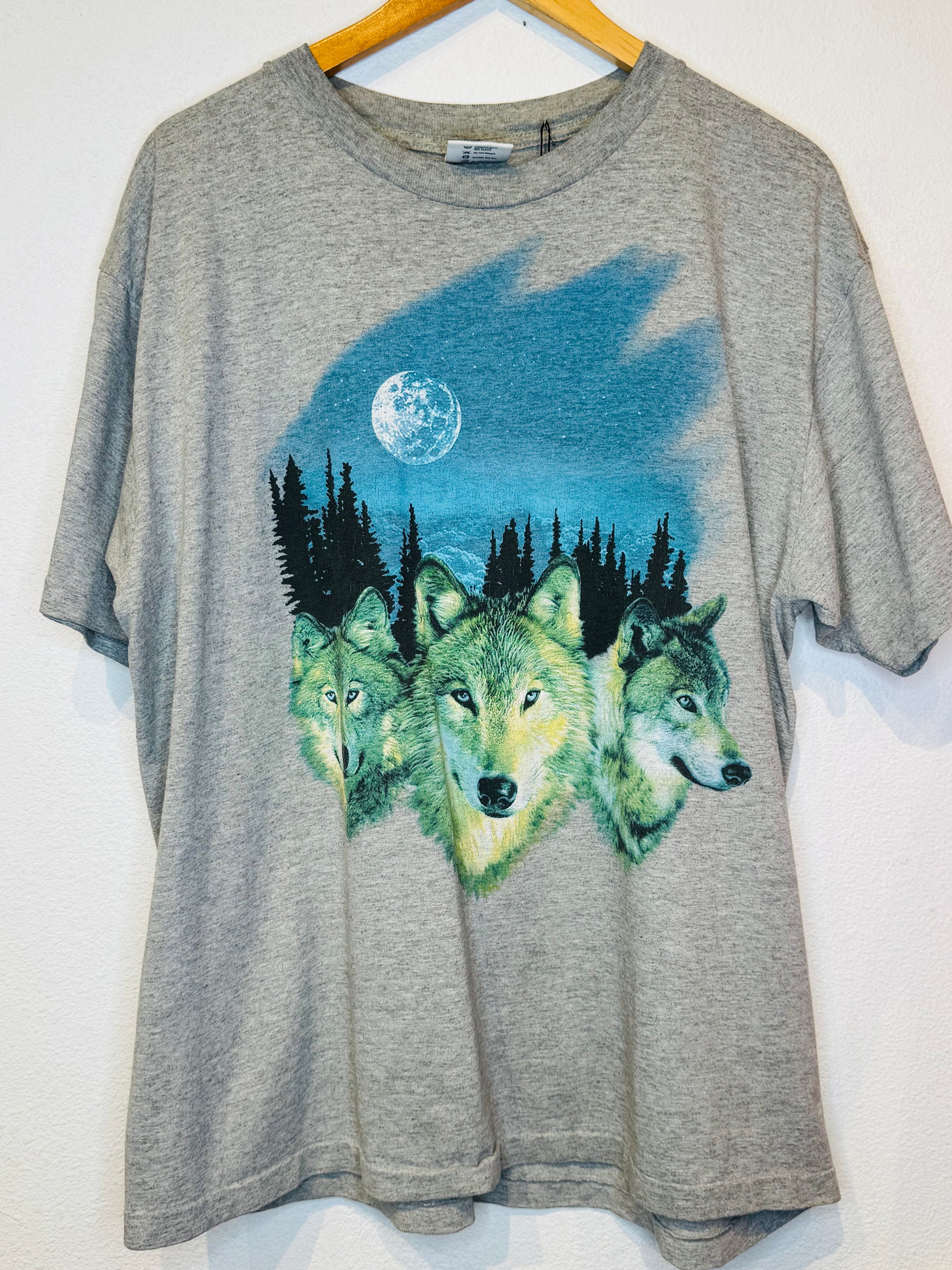 3 Wolves Vintage Tee - Burnout