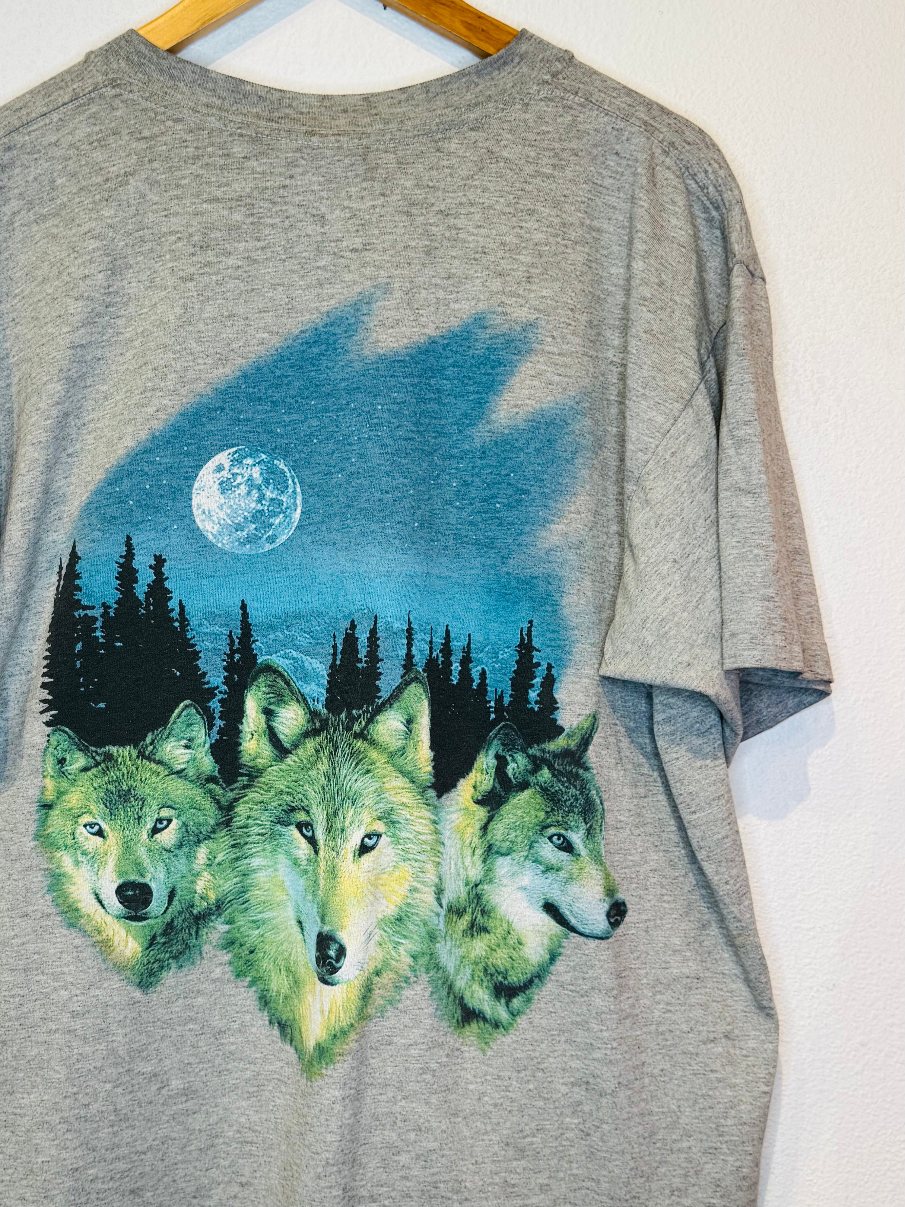 3 Wolves Vintage Tee - Burnout