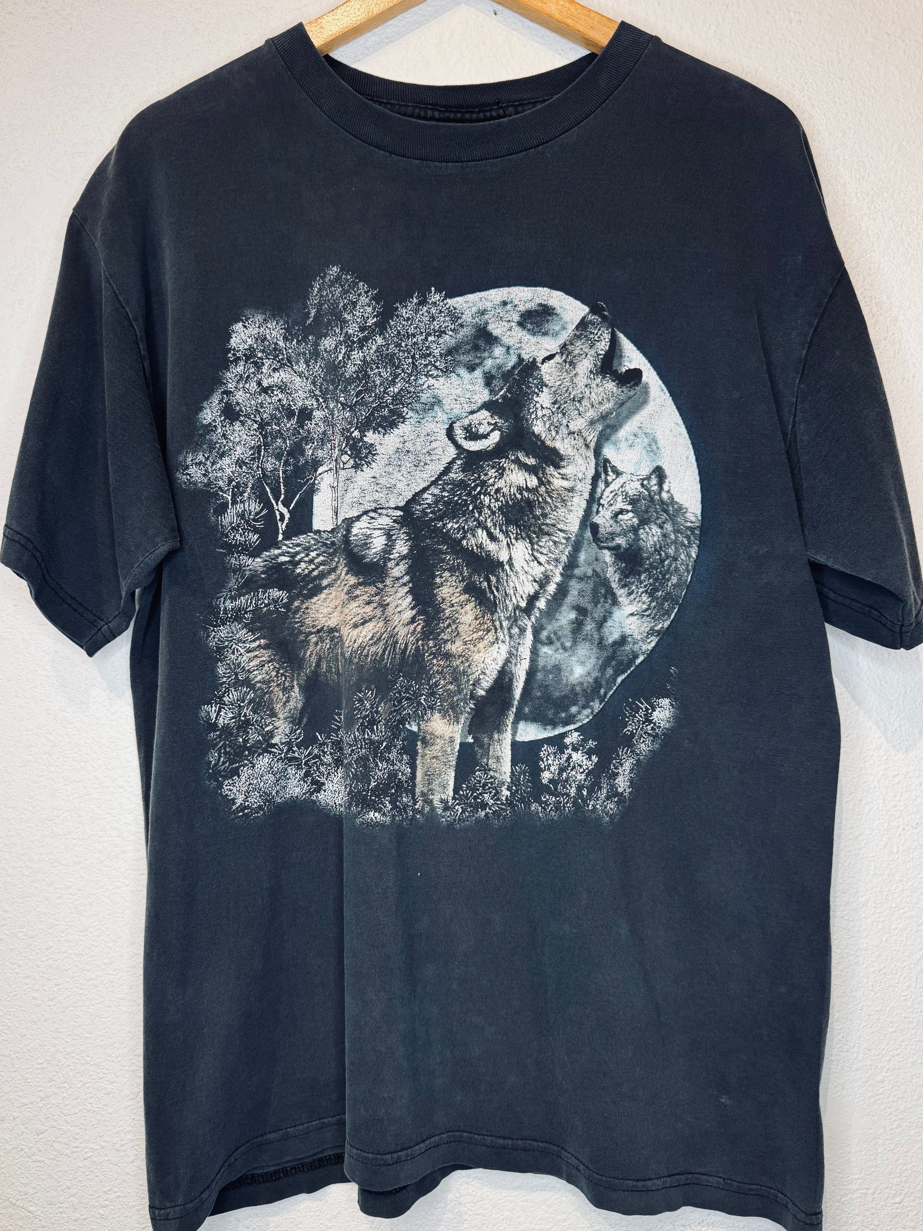 Howling Wolf Vintage Tee - Burnout