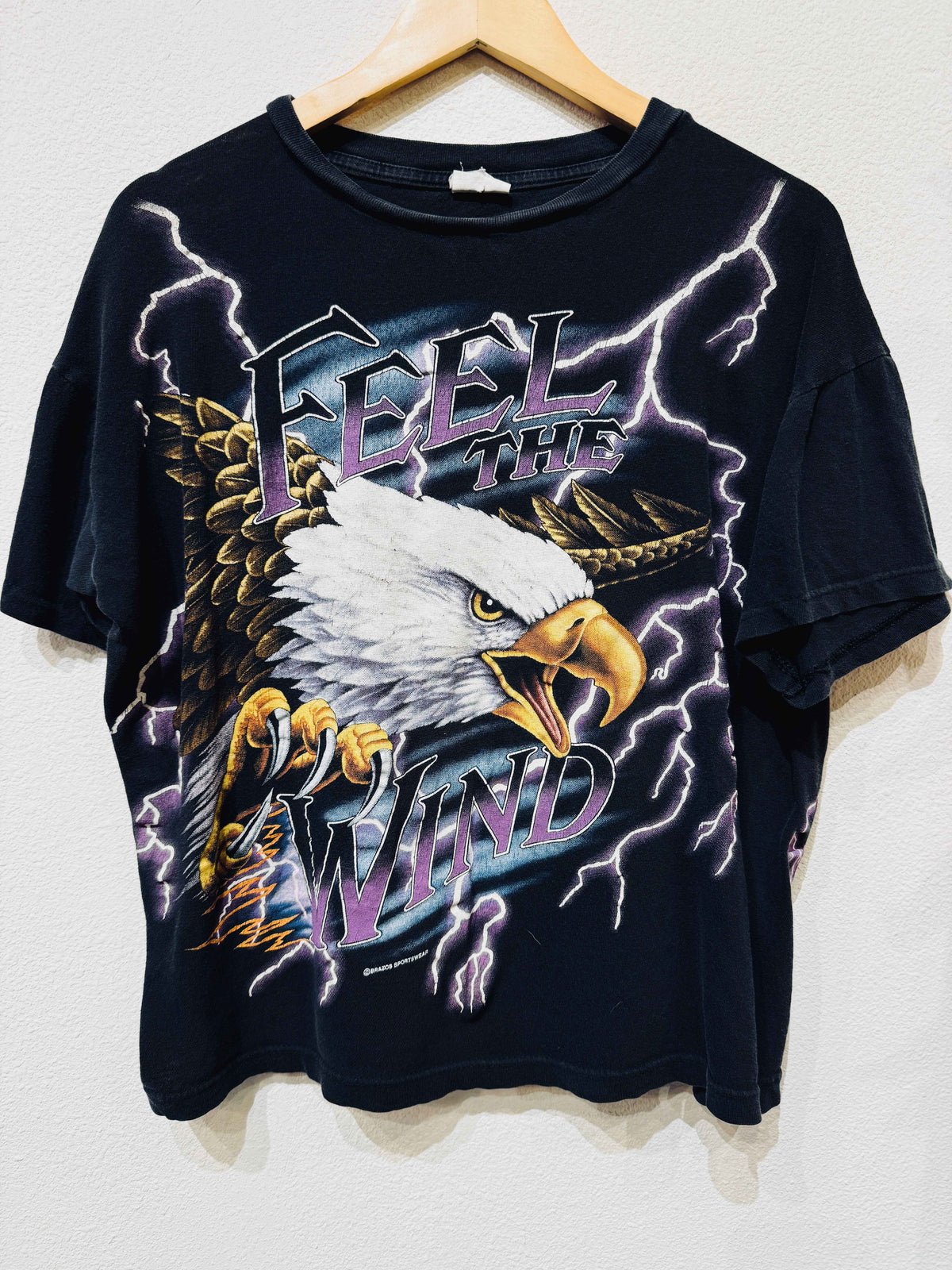Feel the Wind USA Thunder Vintage Tee